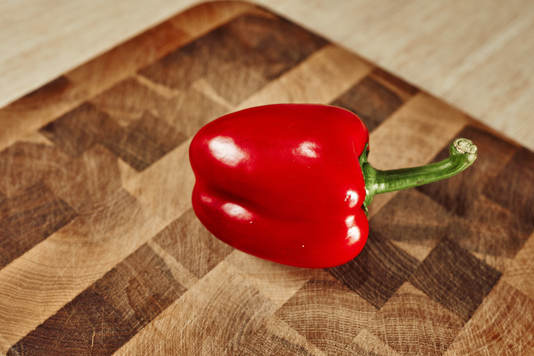 Bell pepper prep for mushroom salad