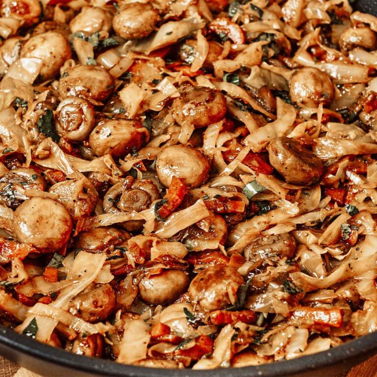 stir fry cabbage with mushrooms