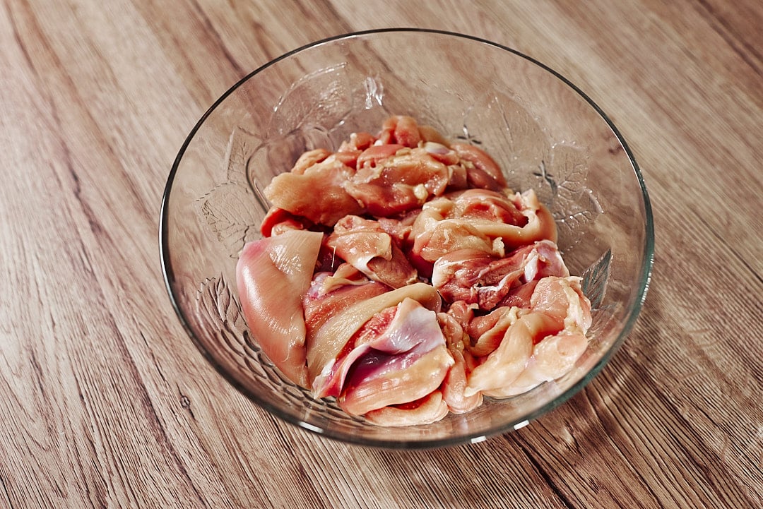 Chopped chicken thighs
