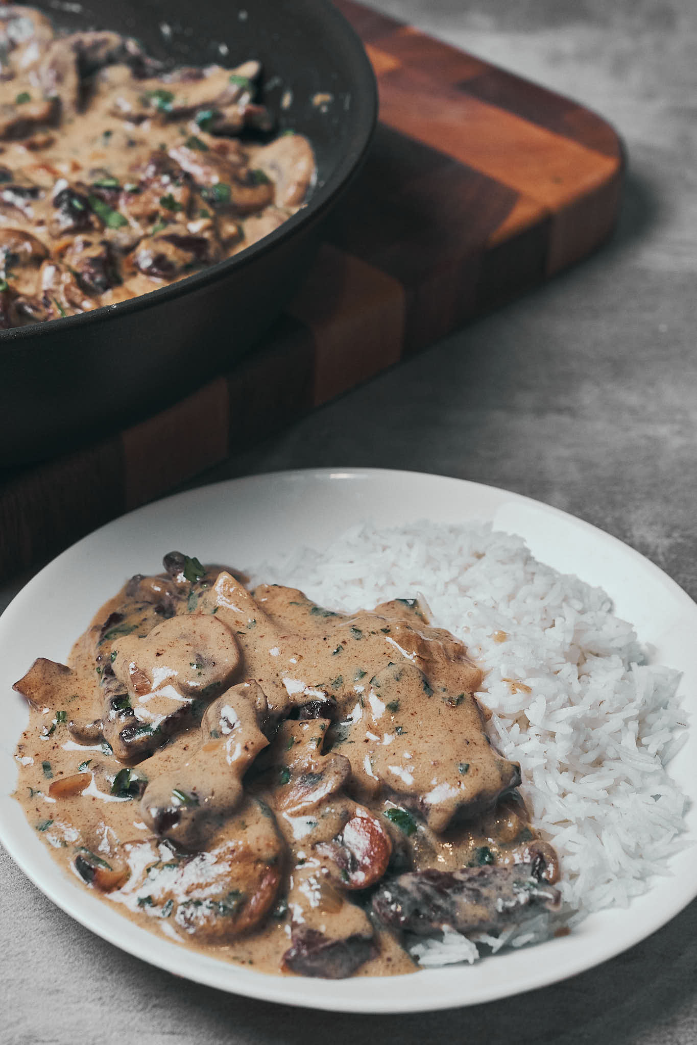 Easy beef stroganoff with mushrooms and creamy sauce