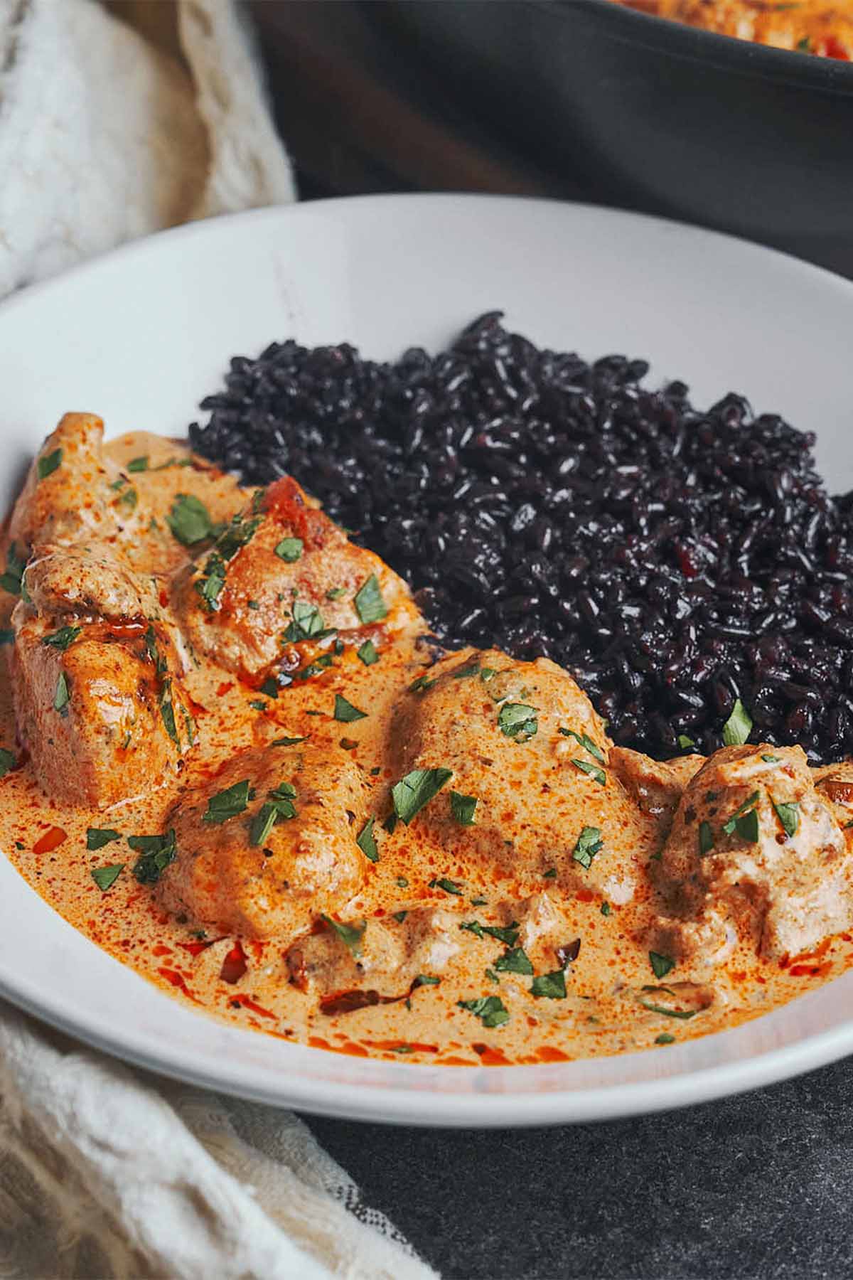 Creamy caramelized onion chicken skillet