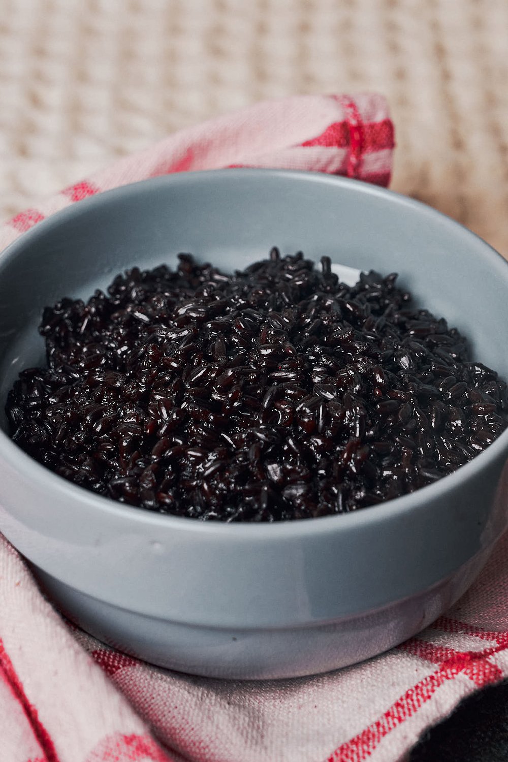 perfectly cooked black rice on the stove
