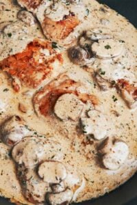 Creamy Mushroom Chicken Skillet